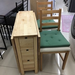 HJ386 【中古】折り畳みダイニングテーブル　2脚セット　収納6ヶ付き　木目調 HJ386 【中古】折り畳みダイニングテーブル 2脚セット 収納6ヶ付き 木目調