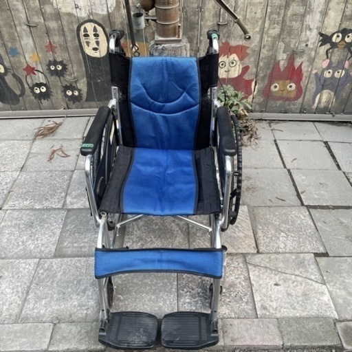 【3263】【お取り置き中】車椅子　カドクラ　8,800円（税込）