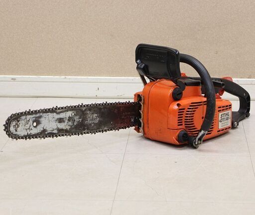 スチール エンジンチェーンソー 011AVEQ STIHL エンジンチェーンソー (D4785wY)
