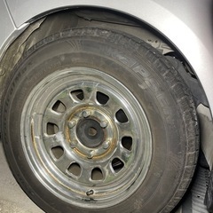 デイトナ　スチール　鉄　ホイール　ハイエース　ランクル　139.7 6穴　タイヤ1本パンクしてます。