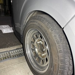 デイトナ　スチール　鉄　ホイール　ハイエース　ランクル　139.7 6穴　タイヤ1本パンクしてます。