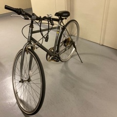 グレーの自転車