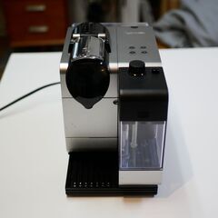 ネスプレッソ・コーヒーメーカー　エスプレッソ式　F421