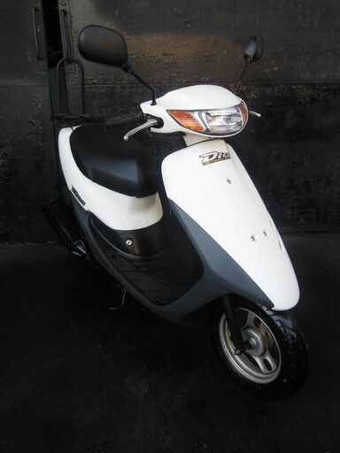 2st HONDA DIO50 ホワイト　セル始動　納車整備点検済み2ストですので現行バイクより　 走り速く　登録後すぐ乗り出せます。直接引き渡し　配送手配も可 原付 2st HONDA DIO50 ホワイト セル始動 納車整備点検済み2ストですので