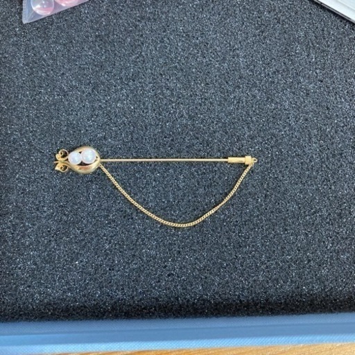 ピンブローチ k18 本真珠 - アクセサリー