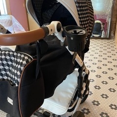 HUGO  ベビーカー　フランス　雨除け　カヤ　傘　有　AB型　ヨーロッパ HUGO ベビーカー フランス 雨除け カヤ 傘 有 AB型 ヨーロッパ