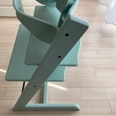 《ストッケ　トリップトラップ》（本体＋ベビーセット）