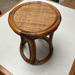 籐製　ラタン　丸椅子　スツール　花台