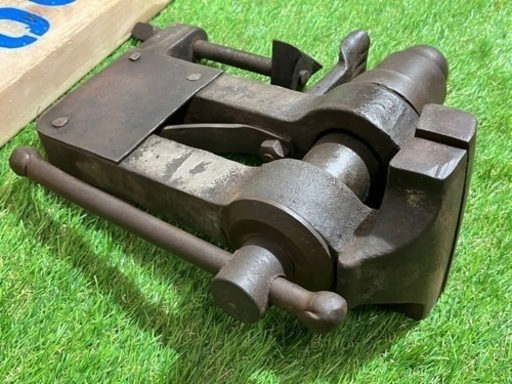 ◇縦型万力　100mm メーカー不明◇Y ◇縦型万力 100mm メーカー不明◇Y 【公式通販】