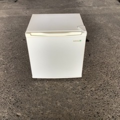 YAMADA 2016年式1ドア冷蔵庫　YRZ-C05B1