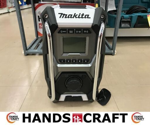 ✨マキタ　中古美品　MR001GZW　充電式ラジオ　アダプタ付✨うるま市田場✨