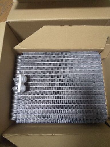 新品未使用グランビア系エバポレーター