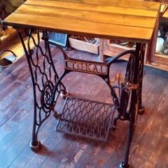 アンティーク ミシンテーブル インテリア 当時物 ビンテージ 昭和レトロ 古材 アンティーク家具 ミシン台 足踏みミシン ミシンテーブル サイド