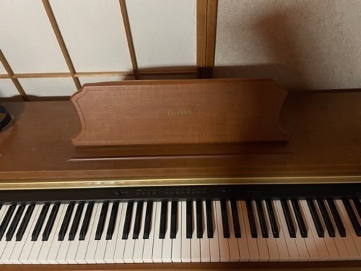 電子ピアノ
