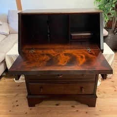 北海道旭川家具ライティングビューロ　株式会社和光