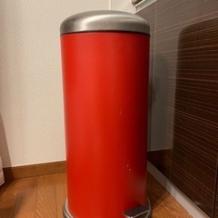 IKEA ペダル式ゴミ箱　MJÖSA