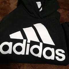 adidasパーカー