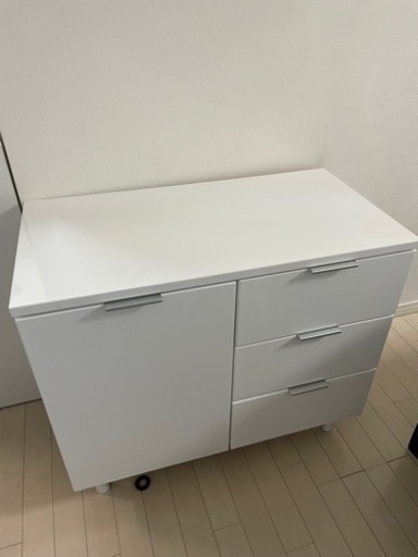送料込み　ニトリ サイドボード　エトナ80SB ホワイト　キャビネット　棚 楽天市場】[幅84cm] サイドボードラック (エトナ80SB) ニトリ