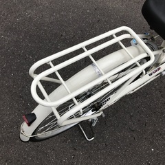 美品】自転車 白 ホワイト 鍵 カゴ 荷台あり 26インチ