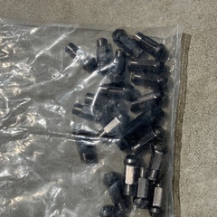 タイヤ・ホイール　215/40R18