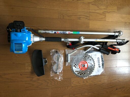 丸山製作所 エンジン刈払機 ビッグエム BCW233S 混合燃料 雑草 丸山製作所 エンジン刈払機 ビッグエム BCW233S 混合燃料 雑草