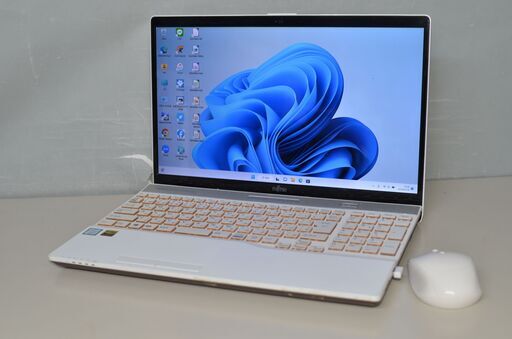 爆速SSD500GB+HDD1TB 富士通 AH53/B3 i7-8550U