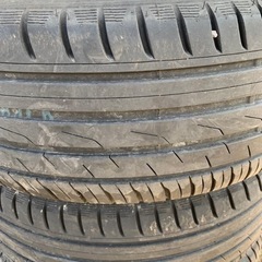 トヨタ純正アルミ付きタイヤ