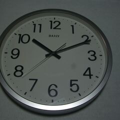 大型　掛け時計です。リズム時計工業（株）DAILY