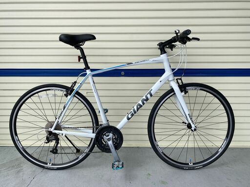 リサイクル自転車(2303-017)　クロスバイク(GIANT/ジャイアント) ７００ｃ