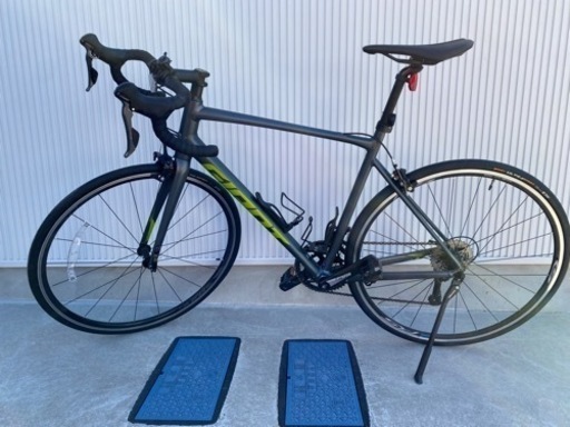 ロードバイク　Giant Contend 2 サイズ535