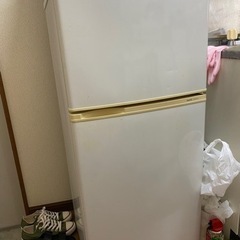 二段の冷蔵庫い値下げします