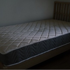 マットレスとマシュマロ枕