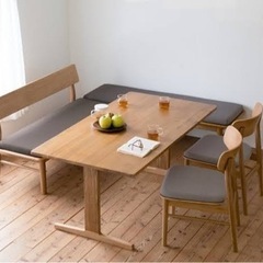 無印良品　木製　リビングダイニング　テーブル　幅１３０ｃｍ