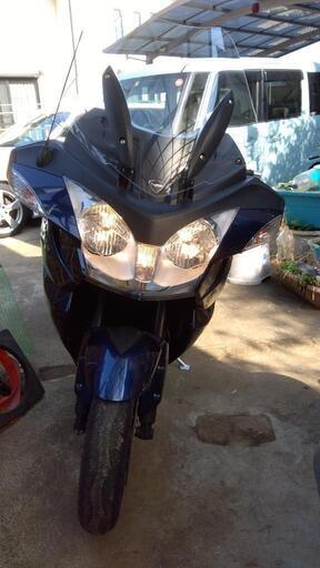 大型ツアラーバイク、トライアンフ*トロフィー1215CC