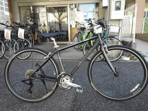 中古自転車２４７２　前後タイヤ新品！　２００９年頃モデル　ジャイアント　エスケープR３　７００×２８C　３×８段ギヤ　アルミフレーム　ワイヤー錠　フレームサイズ４３０㎜　身長１５５㎝から