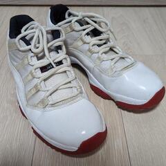 値下げ！NIKE Air JORDAN 11 RETRO LOW