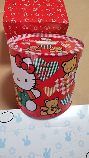 ✩ハローキティ 30万貯金缶　未使用品
