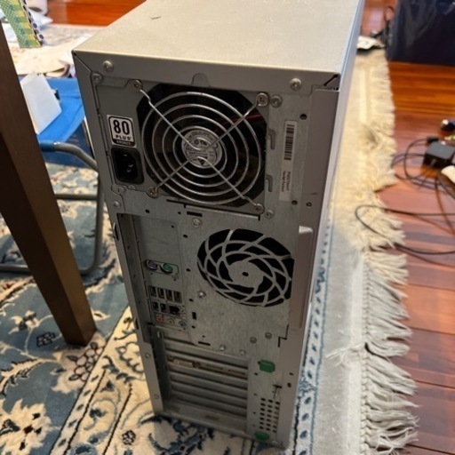 HP Z400 6-DIMM Workstation: デスクトップパソコン