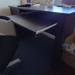 オフィスチェア、机、マットの三点セット