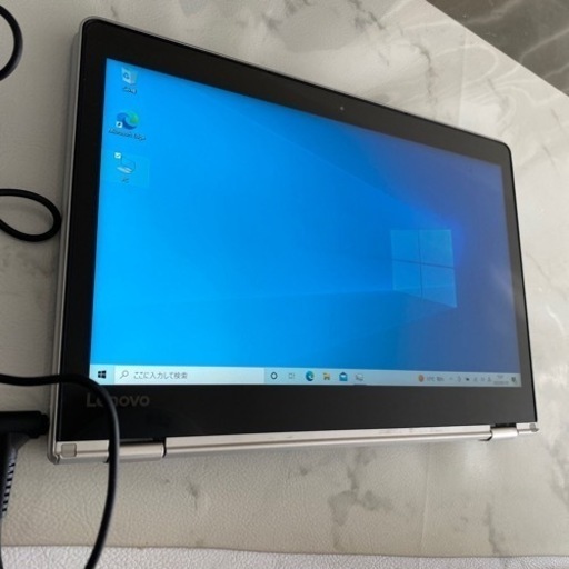 ノートパソコン　LENOVO YOGA 710-11IKB