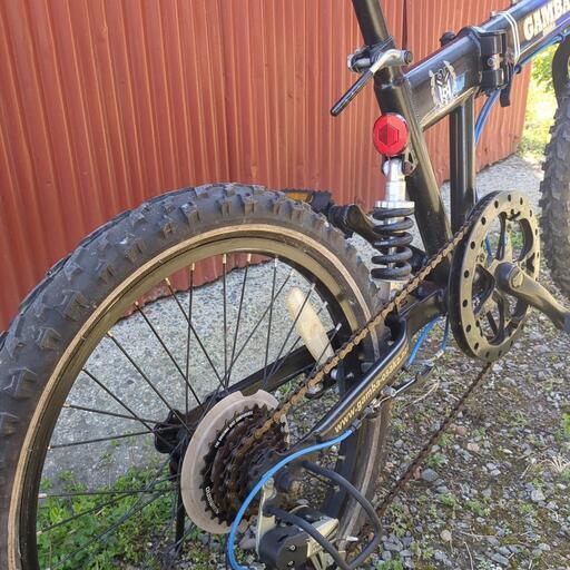 GIC CARUORI 折り畳み自転車（W64)