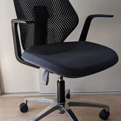 オフィス 椅子 ： ITOKI キュアチェア