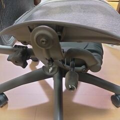 ハーマンミラー　Herman Miller　アーロンチェア　AERON　CHAIR　可動肘　ランバーサポート