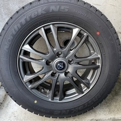 スタッドレス　ほぼ新品　バリ山　