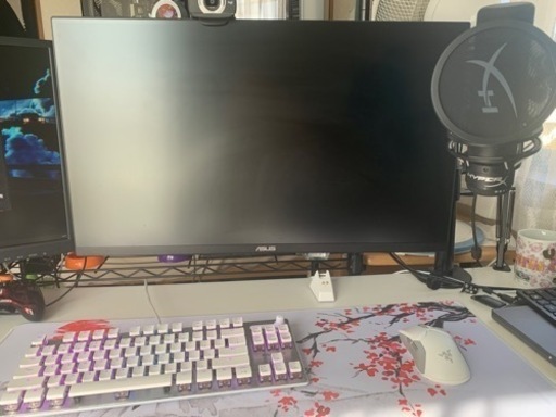 pcとその環境・机(マイクのポップガード非売品)