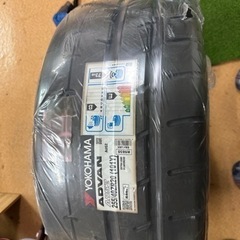 ADVAN A052 255/40ZR20 2本