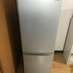 2010年製　冷蔵庫　167リットル　シルバー