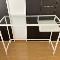IKEAヴィットショーラップトップテーブル