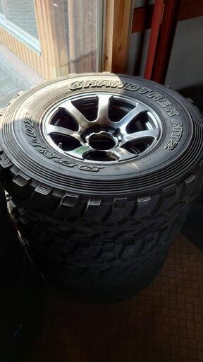 （譲受人決定）ダンロップ　グラントレックMT2　235/85R16　ワークホイール付　ジムニー等に