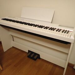 ヤマハ 電子ピアノ P-105（ホワイト） ２０１２年製 専用台...